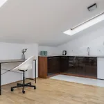 Studio Apartment With Ac - Dluga 65 Street