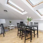 Studio Apartment With Ac - Dluga 65 Street